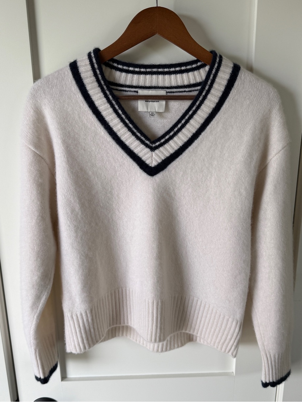 Reformation Cashmere Varsity Vneck Sweater Cream Navy XS